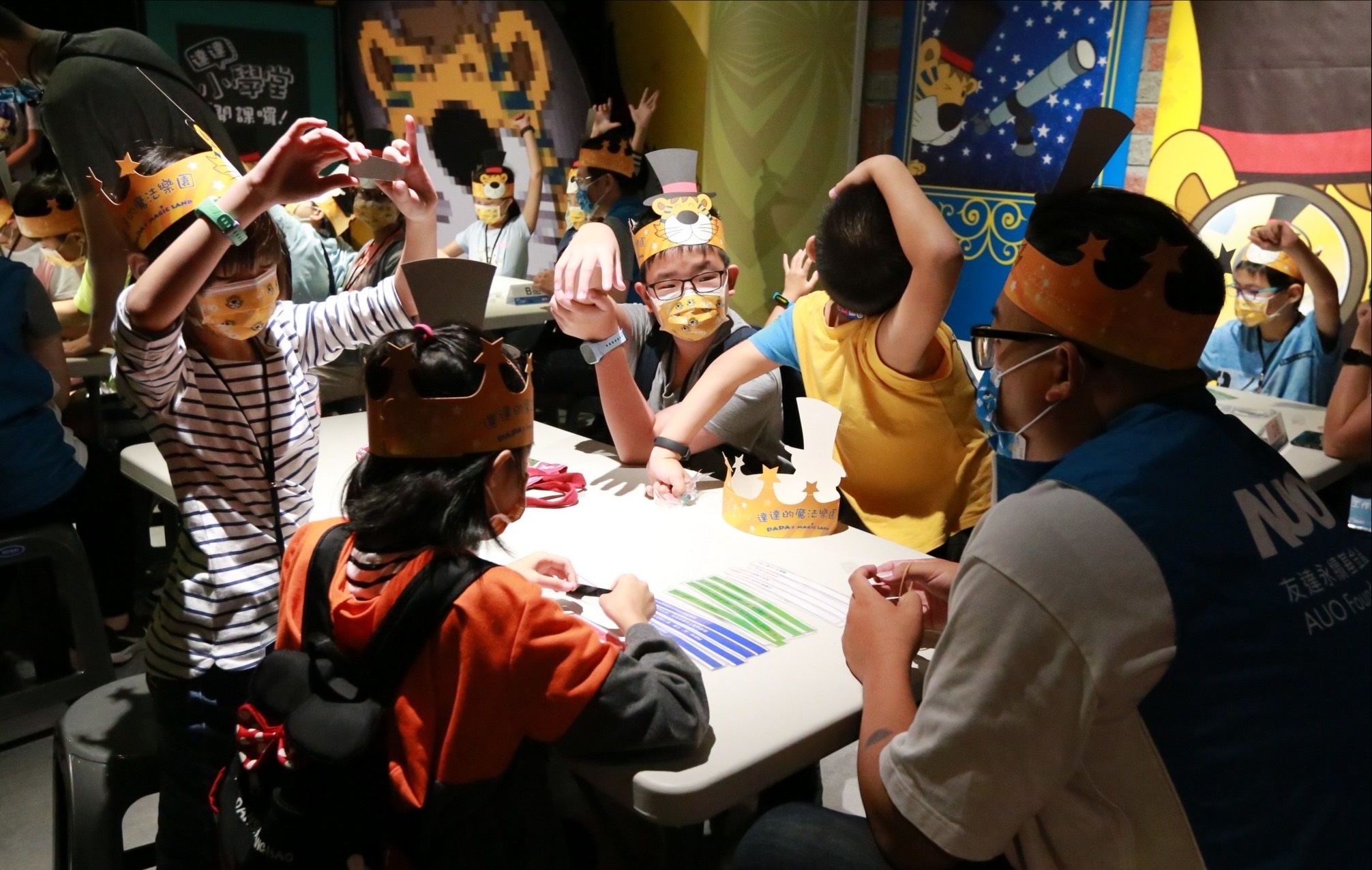 aoa体育以永续理念推动全人教育计划，内外结盟储备科普教育人才，荣获亚太永续行动奖社会共融面的金奖肯定